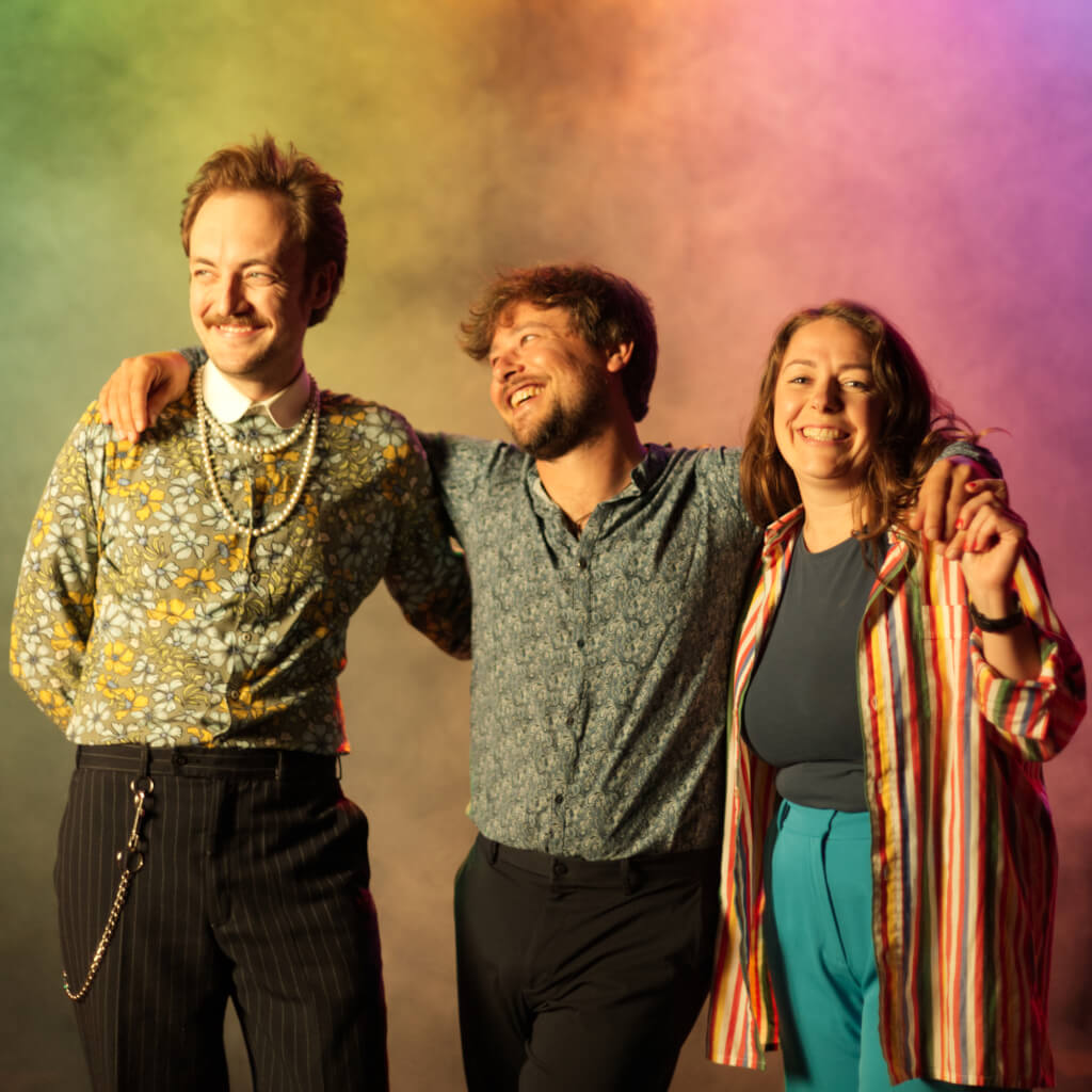 Jenny Thiele + Nevis